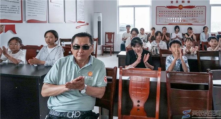 善行千秋传大爱 千城放粽暖人心——第七届千城放粽端午公益行温情落幕(图5) 善行千秋传大爱 千城放粽暖人心——第七届千城放粽端午公益行温情落幕(图5)