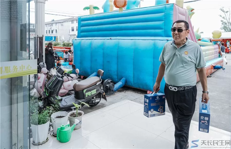 善行千秋传大爱 千城放粽暖人心——第七届千城放粽端午公益行温情落幕(图9) 善行千秋传大爱 千城放粽暖人心——第七届千城放粽端午公益行温情落幕(图9)