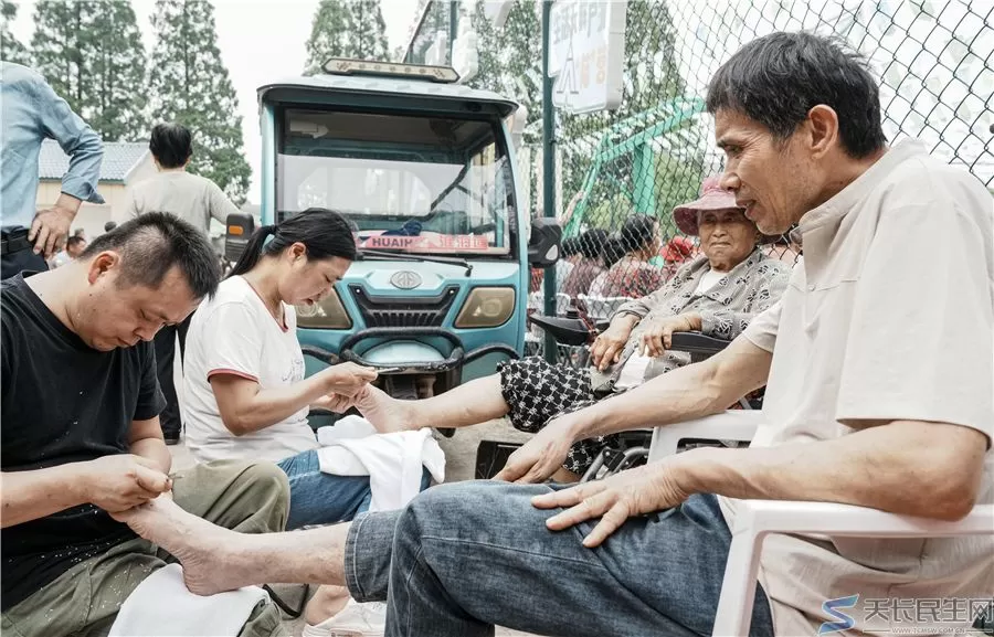 善行千秋传大爱 千城放粽暖人心——第七届千城放粽端午公益行温情落幕(图13) 善行千秋传大爱 千城放粽暖人心——第七届千城放粽端午公益行温情落幕(图13)