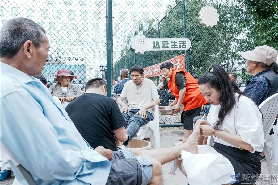 善行千秋传大爱 千城放粽暖人心——第七届千城放粽端午公益行温情落幕(图14) 善行千秋传大爱 千城放粽暖人心——第七届千城放粽端午公益行温情落幕(图14)